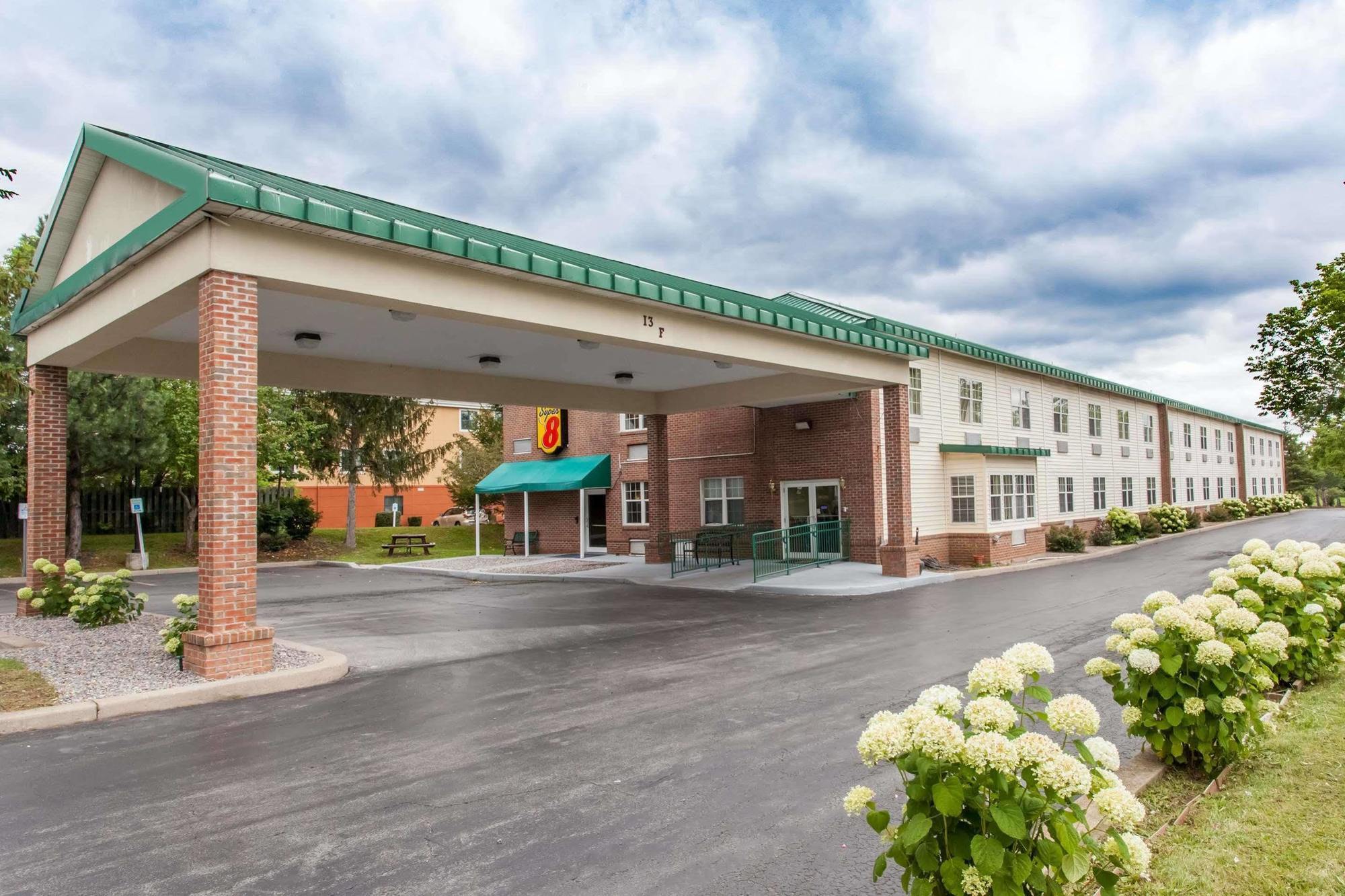 Syracuse Inn East Syracuse Exterior foto